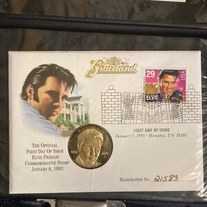 Creative Memories Elvis Presley Commemorative Wall Art - Gold and Pink